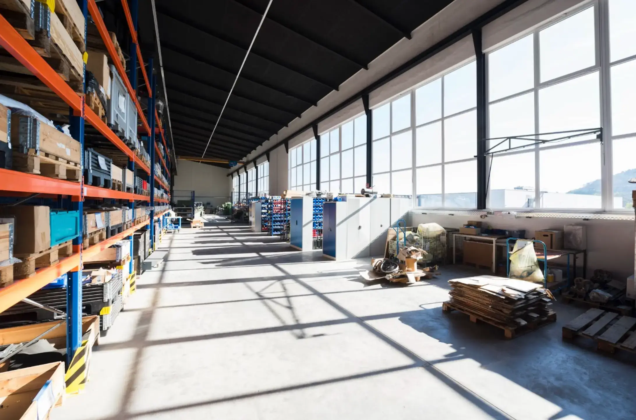 Cómo la renta de naves industriales optimiza tus costos y reduce riesgos